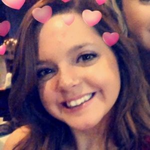 Meet your Posher, Raquel